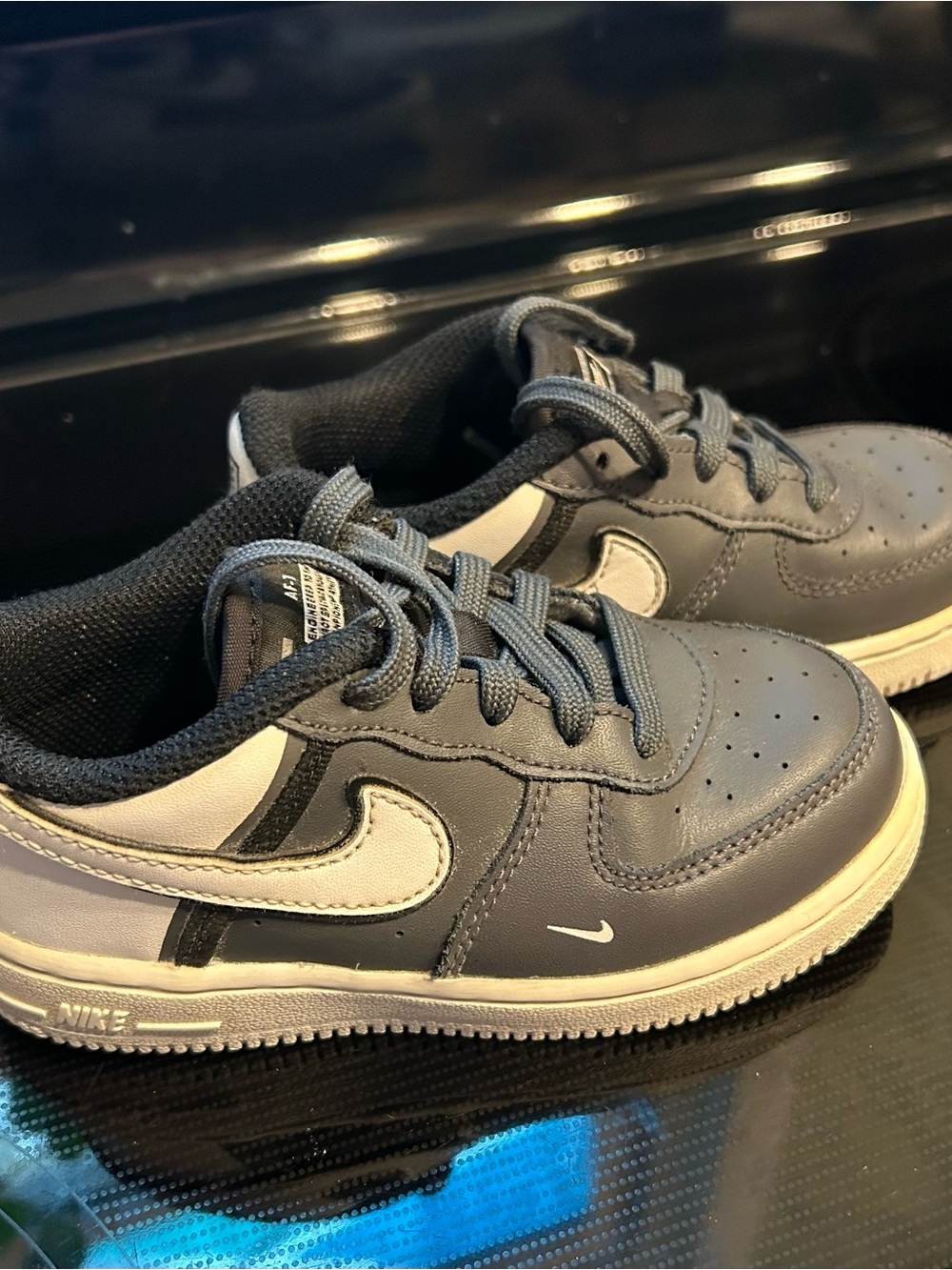 Nike Air Force 1 LV8 2 GS Kids 9c Low-Top Sneakers